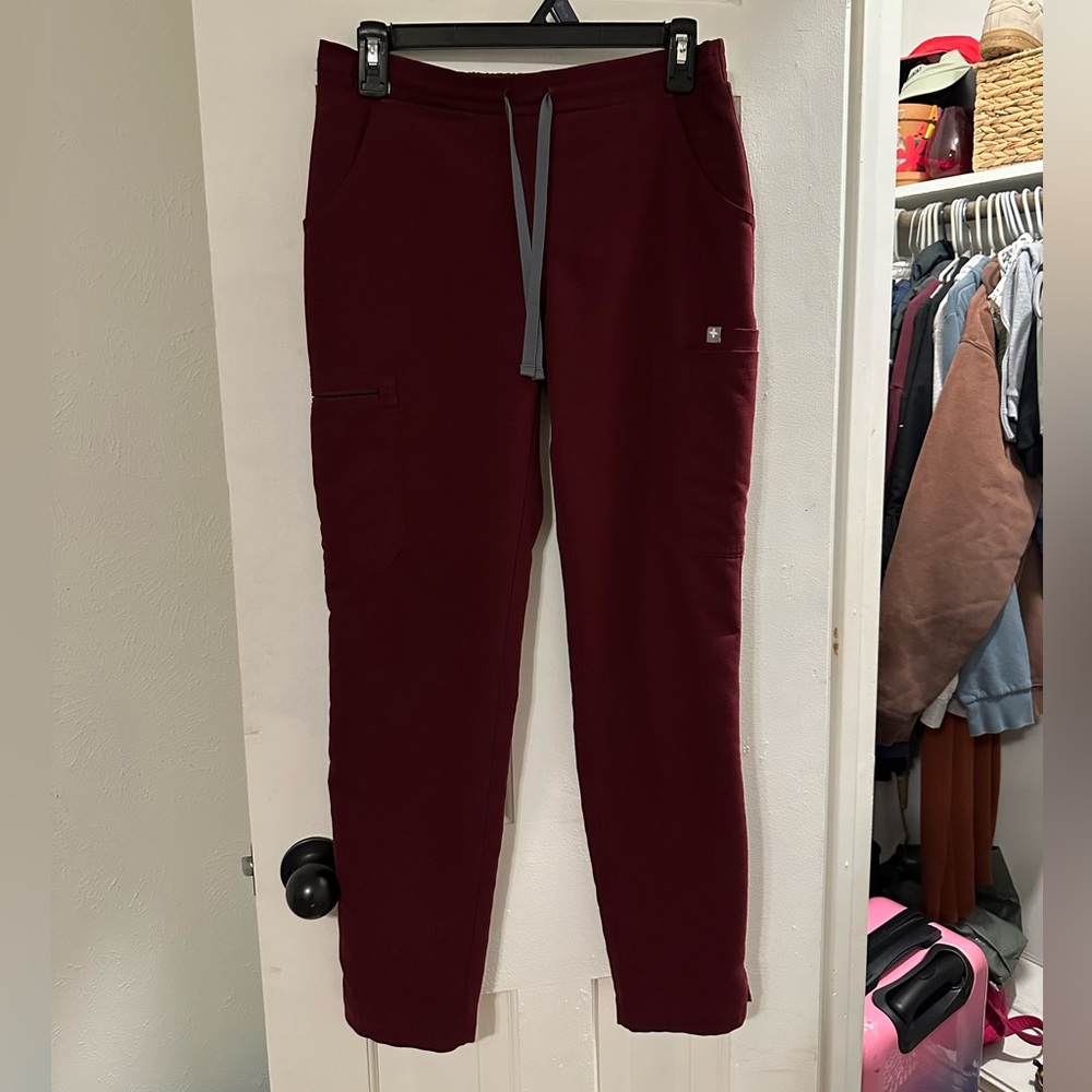 FIGS Yola Skinny Scrub Pants